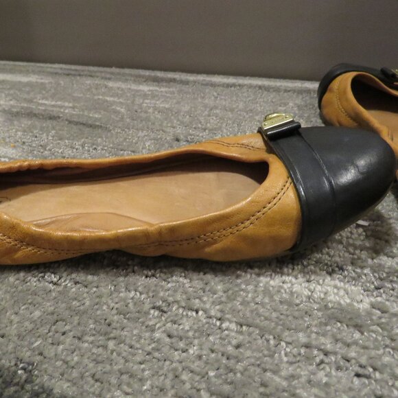 COACH Delphine Leather Buckle Ballet Flats in Black Tan Quiet Luxury Size US 8.5 - Picture 9 of 13